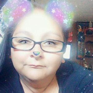 Meet your Posher, Lorraine